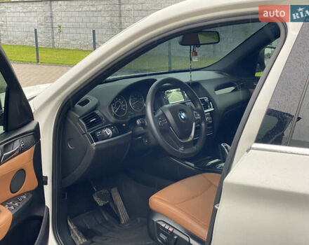 Белый БМВ Х4, объемом двигателя 2 л и пробегом 115 тыс. км за 21900 $, фото 18 на Automoto.ua