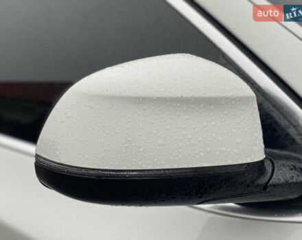 Белый БМВ Х4, объемом двигателя 2 л и пробегом 115 тыс. км за 21900 $, фото 10 на Automoto.ua