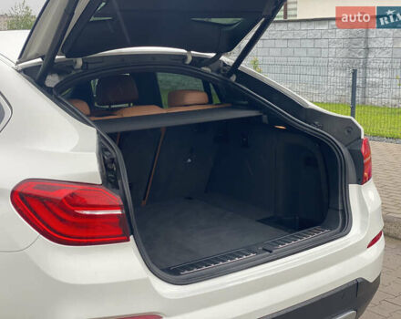 Белый БМВ Х4, объемом двигателя 2 л и пробегом 115 тыс. км за 21900 $, фото 5 на Automoto.ua