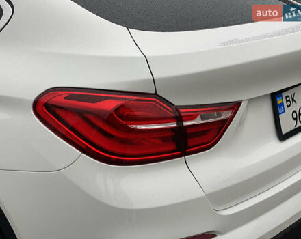 Белый БМВ Х4, объемом двигателя 2 л и пробегом 115 тыс. км за 21900 $, фото 29 на Automoto.ua