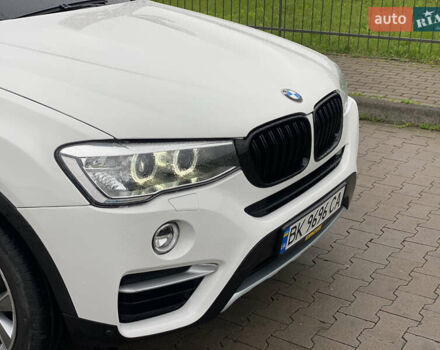Белый БМВ Х4, объемом двигателя 2 л и пробегом 115 тыс. км за 21900 $, фото 1 на Automoto.ua
