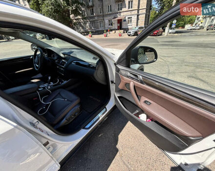 Белый БМВ Х4, объемом двигателя 2 л и пробегом 114 тыс. км за 27600 $, фото 16 на Automoto.ua