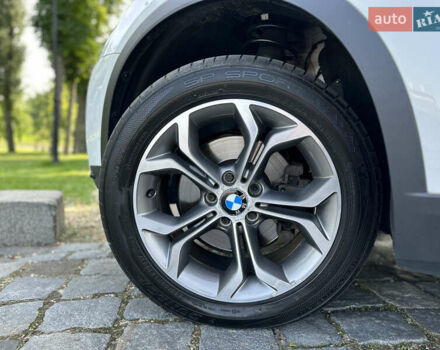 Белый БМВ Х4, объемом двигателя 2 л и пробегом 63 тыс. км за 27700 $, фото 19 на Automoto.ua