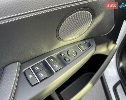 БМВ Х4 2016 у Києві на Automoto.ua Білий БМВ Х4, об'ємом двигуна 2 л та пробігом 106 тис. км за 21900 $, фото 16 на Automoto.ua