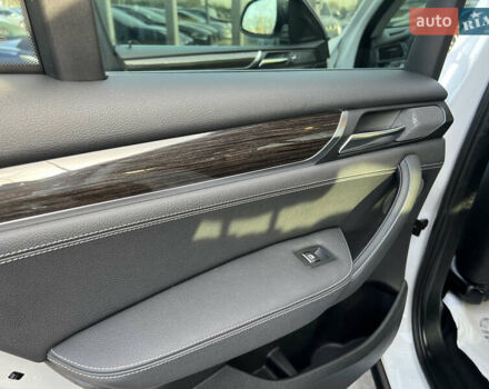 БМВ Х4 2016 у Києві на Automoto.ua Білий БМВ Х4, об'ємом двигуна 2 л та пробігом 106 тис. км за 21900 $, фото 24 на Automoto.ua