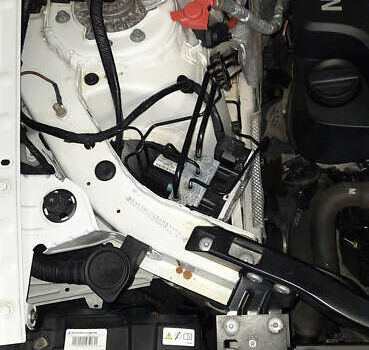 Белый БМВ Х4, объемом двигателя 2 л и пробегом 165 тыс. км за 26500 $, фото 35 на Automoto.ua