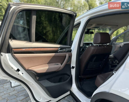 Белый БМВ Х4, объемом двигателя 2 л и пробегом 63 тыс. км за 27700 $, фото 49 на Automoto.ua