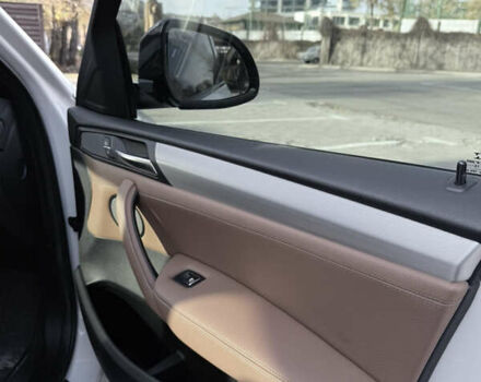 Білий БМВ Х4, об'ємом двигуна 2.98 л та пробігом 110 тис. км за 27000 $, фото 23 на Automoto.ua