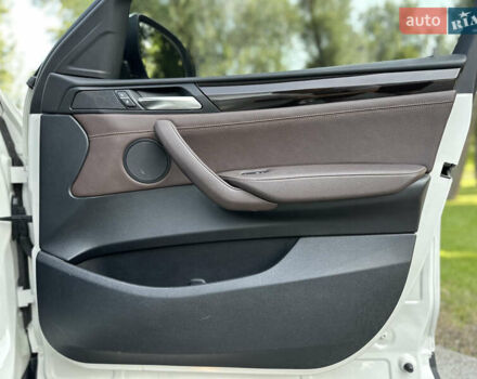 Белый БМВ Х4, объемом двигателя 2 л и пробегом 63 тыс. км за 27700 $, фото 62 на Automoto.ua