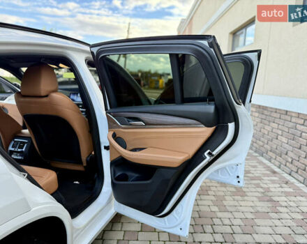 БМВ Х4 2018 у Чернівцях на Automoto.ua Білий БМВ Х4, об'ємом двигуна 2 л та пробігом 205 тис. км за 40000 $, фото 42 на Automoto.ua