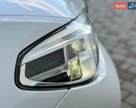 БМВ Х4 2018 у Чернівцях на Automoto.ua Білий БМВ Х4, об'ємом двигуна 2 л та пробігом 205 тис. км за 40000 $, фото 10 на Automoto.ua