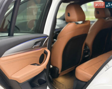 Белый БМВ Х4, объемом двигателя 2 л и пробегом 99 тыс. км за 40500 $, фото 71 на Automoto.ua