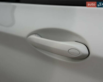 Белый БМВ Х4, объемом двигателя 2 л и пробегом 99 тыс. км за 40500 $, фото 77 на Automoto.ua