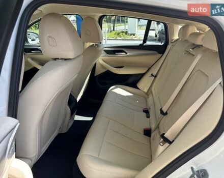 Белый БМВ Х4, объемом двигателя 2 л и пробегом 31 тыс. км за 45900 $, фото 15 на Automoto.ua