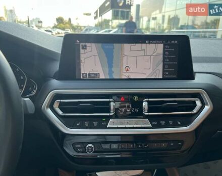 Белый БМВ Х4, объемом двигателя 2 л и пробегом 94 тыс. км за 46736 $, фото 26 на Automoto.ua