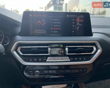 Белый БМВ Х4, объемом двигателя 2 л и пробегом 94 тыс. км за 46736 $, фото 25 на Automoto.ua