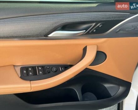 Белый БМВ Х4, объемом двигателя 2 л и пробегом 94 тыс. км за 46736 $, фото 12 на Automoto.ua