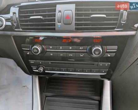 Черный БМВ Х4, объемом двигателя 2 л и пробегом 95 тыс. км за 20850 $, фото 49 на Automoto.ua