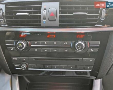 Черный БМВ Х4, объемом двигателя 2 л и пробегом 95 тыс. км за 20850 $, фото 50 на Automoto.ua