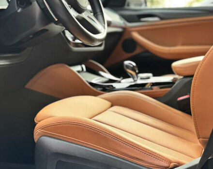 Красный БМВ Х4, объемом двигателя 2 л и пробегом 16 тыс. км за 58700 $, фото 10 на Automoto.ua