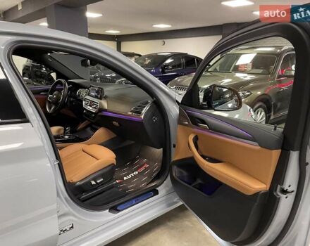 Серый БМВ Х4, объемом двигателя 2 л и пробегом 2 тыс. км за 65700 $, фото 37 на Automoto.ua