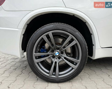 Белый БМВ Х5 М, объемом двигателя 4.39 л и пробегом 161 тыс. км за 19500 $, фото 17 на Automoto.ua