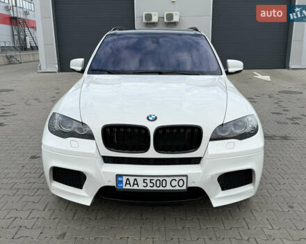 Белый БМВ Х5 М, объемом двигателя 4.39 л и пробегом 161 тыс. км за 19500 $, фото 5 на Automoto.ua