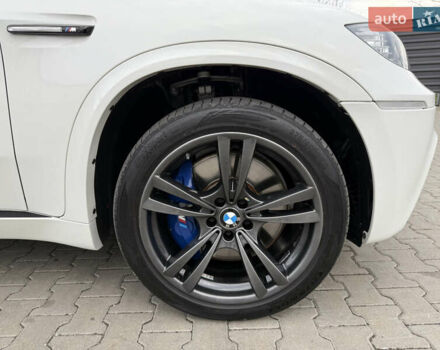 Белый БМВ Х5 М, объемом двигателя 4.39 л и пробегом 161 тыс. км за 19500 $, фото 18 на Automoto.ua