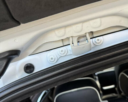 Белый БМВ Х5 М, объемом двигателя 4.39 л и пробегом 161 тыс. км за 19500 $, фото 113 на Automoto.ua