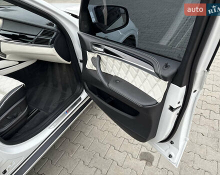 Белый БМВ Х5 М, объемом двигателя 4.39 л и пробегом 161 тыс. км за 19500 $, фото 65 на Automoto.ua
