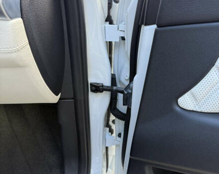 Белый БМВ Х5 М, объемом двигателя 4.39 л и пробегом 161 тыс. км за 19500 $, фото 111 на Automoto.ua