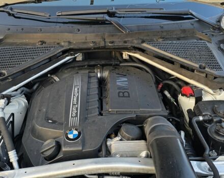 Белый БМВ Х5 М, объемом двигателя 3 л и пробегом 176 тыс. км за 15500 $, фото 15 на Automoto.ua