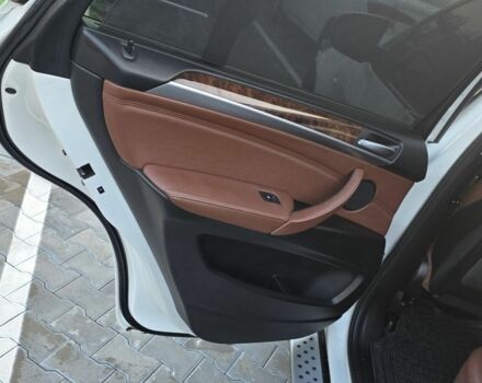 Белый БМВ Х5 М, объемом двигателя 3 л и пробегом 176 тыс. км за 15500 $, фото 14 на Automoto.ua