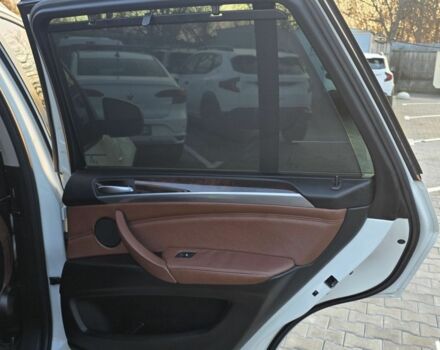 Белый БМВ Х5 М, объемом двигателя 3 л и пробегом 176 тыс. км за 15500 $, фото 13 на Automoto.ua