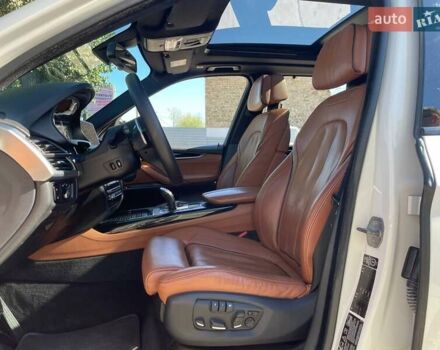 БМВ Х5 М 2014 в Киеве на Automoto.ua Белый БМВ Х5 М, объемом двигателя 2.99 л и пробегом 206 тыс. км за 29990 $, фото 8 на Automoto.ua