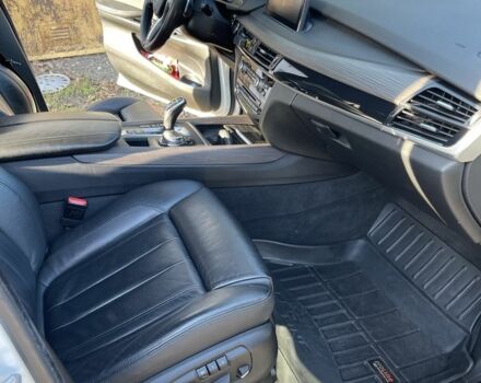 Білий БМВ Х5 М, об'ємом двигуна 3 л та пробігом 180 тис. км за 40000 $, фото 7 на Automoto.ua