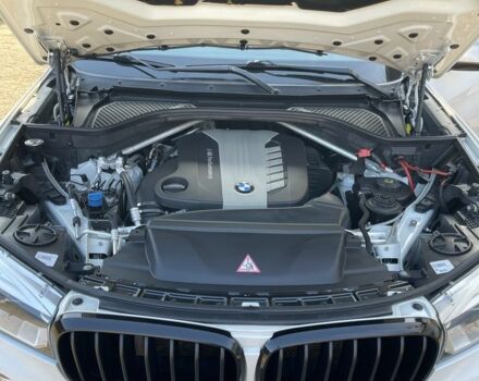 Білий БМВ Х5 М, об'ємом двигуна 3 л та пробігом 180 тис. км за 40000 $, фото 2 на Automoto.ua