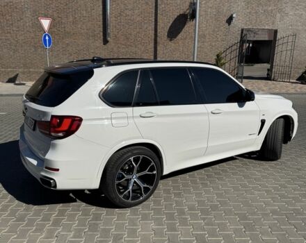 Белый БМВ Х5 М, объемом двигателя 3 л и пробегом 215 тыс. км за 33333 $, фото 23 на Automoto.ua