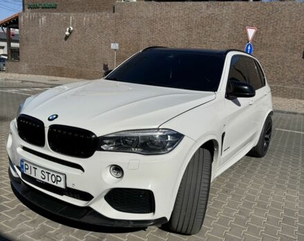 Белый БМВ Х5 М, объемом двигателя 3 л и пробегом 215 тыс. км за 34500 $, фото 2 на Automoto.ua