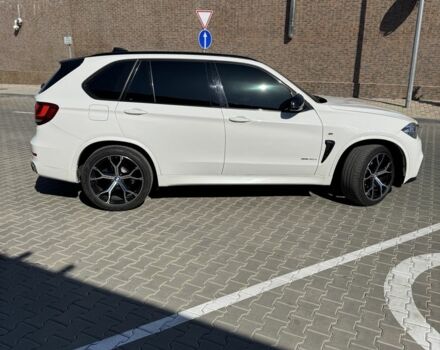 Белый БМВ Х5 М, объемом двигателя 3 л и пробегом 215 тыс. км за 33333 $, фото 20 на Automoto.ua