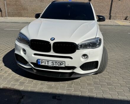 Белый БМВ Х5 М, объемом двигателя 3 л и пробегом 215 тыс. км за 33333 $, фото 4 на Automoto.ua