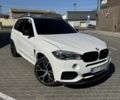 Белый БМВ Х5 М, объемом двигателя 3 л и пробегом 215 тыс. км за 34500 $, фото 1 на Automoto.ua