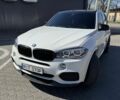 Белый БМВ Х5 М, объемом двигателя 3 л и пробегом 215 тыс. км за 33333 $, фото 16 на Automoto.ua