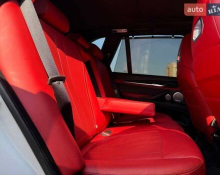 Белый БМВ Х5 М, объемом двигателя 4.39 л и пробегом 86 тыс. км за 54990 $, фото 10 на Automoto.ua