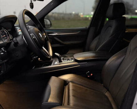 Белый БМВ Х5 М, объемом двигателя 2.99 л и пробегом 230 тыс. км за 37000 $, фото 13 на Automoto.ua