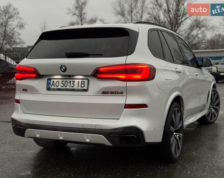 Белый БМВ Х5 М, объемом двигателя 2.99 л и пробегом 22 тыс. км за 92800 $, фото 1 на Automoto.ua