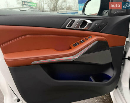 Белый БМВ Х5 М, объемом двигателя 2.99 л и пробегом 22 тыс. км за 92800 $, фото 46 на Automoto.ua