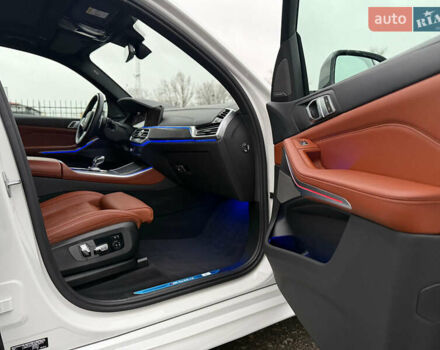 Белый БМВ Х5 М, объемом двигателя 2.99 л и пробегом 22 тыс. км за 92800 $, фото 56 на Automoto.ua