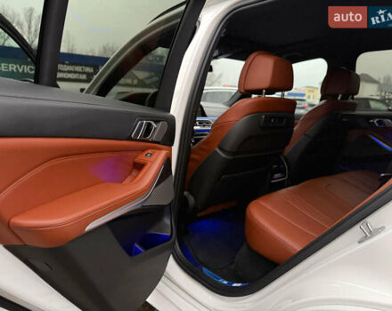 Белый БМВ Х5 М, объемом двигателя 2.99 л и пробегом 22 тыс. км за 92800 $, фото 51 на Automoto.ua