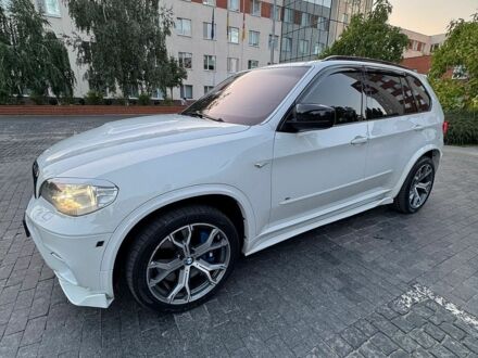 Белый БМВ Х5 М, объемом двигателя 2.99 л и пробегом 208 тыс. км за 25600 $, фото 1 на Automoto.ua